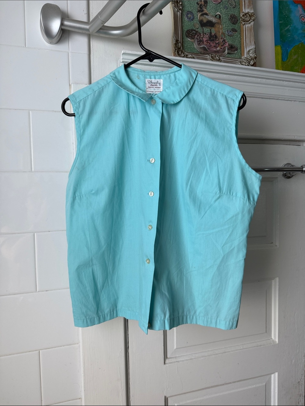 Shapely classic vintage Aqua Sleeveless Button-Front Blouse Peterson collar